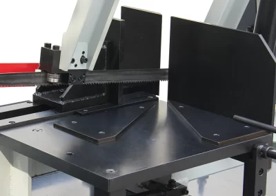 BS-2114T Máquina Sierra Cinta Horizontal