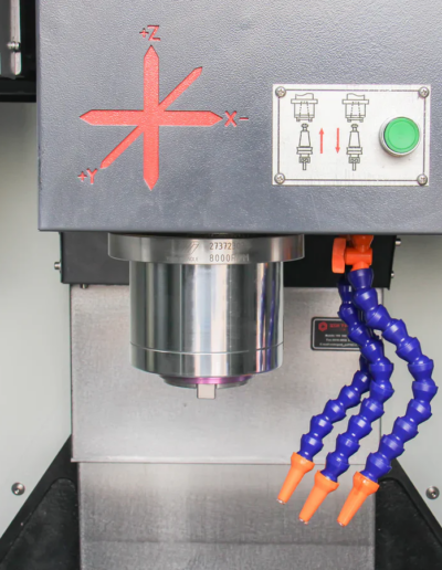 VMC-500 – Centro de Maquinado Vertical CNC