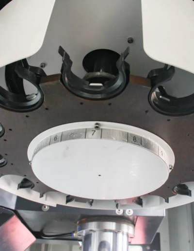 VMC-500 – Centro de Maquinado Vertical CNC