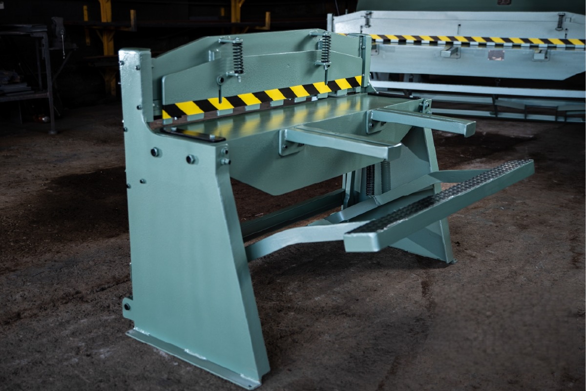 Guillotina de Pedal Reforzada Industrial | Corte de Lámina de 3 a 6 Pies Guillotina de Pedal Reforzada Industrial | Corte de Lámina de 3 a 6 Pies - Guillotinas de Lámina Industriales
