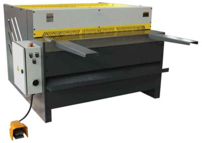 Cortadora eléctrica de lámina 48” Q11-4811A - Guillotinas de Lámina Industriales